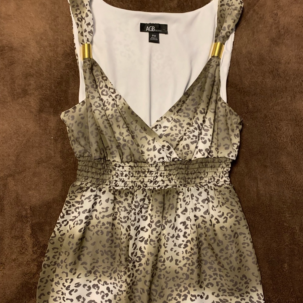 AGB petite, sleeveless tricolor blouse, size PM